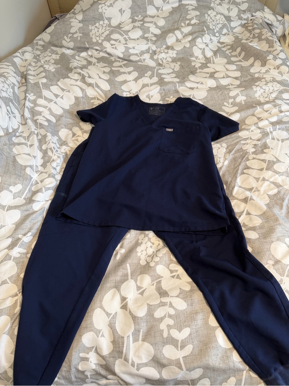 Figs Navy V-Neck Medical Scrub Top and bottoms set